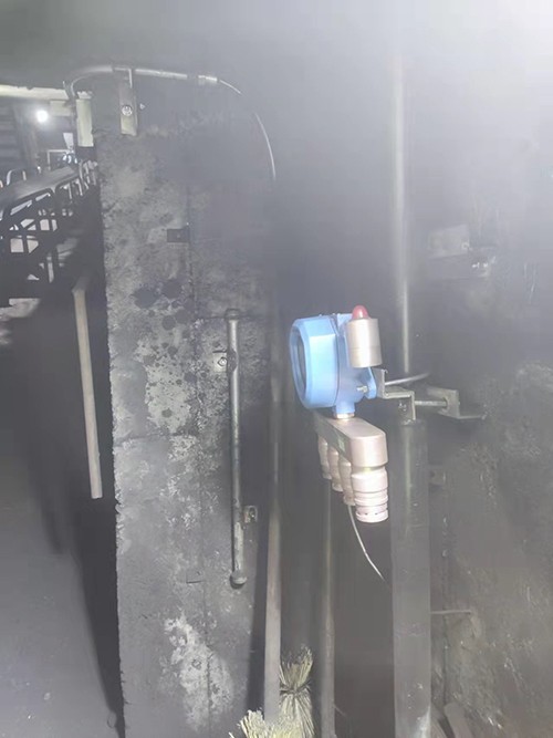 在線智能防爆型氨氣檢測儀現場圖